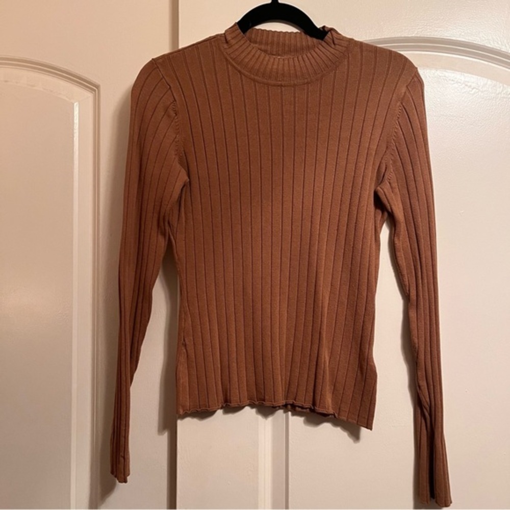 H&M Ribbed Long Sleeve Mock Neck Top in Brown
